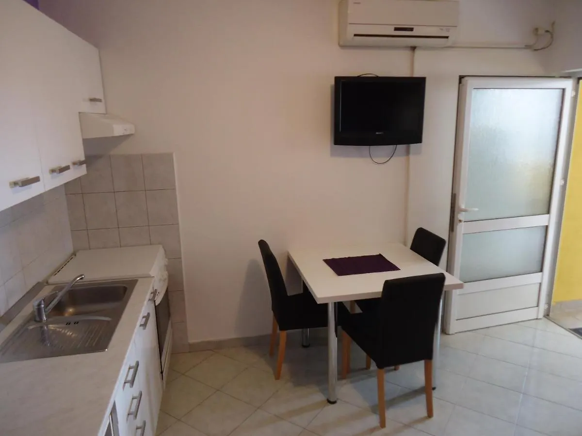 Apartments Lili Zadar 0*,
