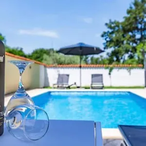 https://eden-3.pula-hotels.org